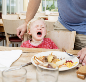 crying child singapore restaurant charge