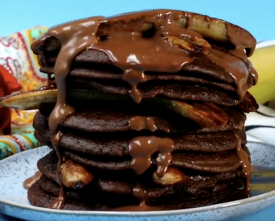 chocolate caramelised banana pancakes twisted