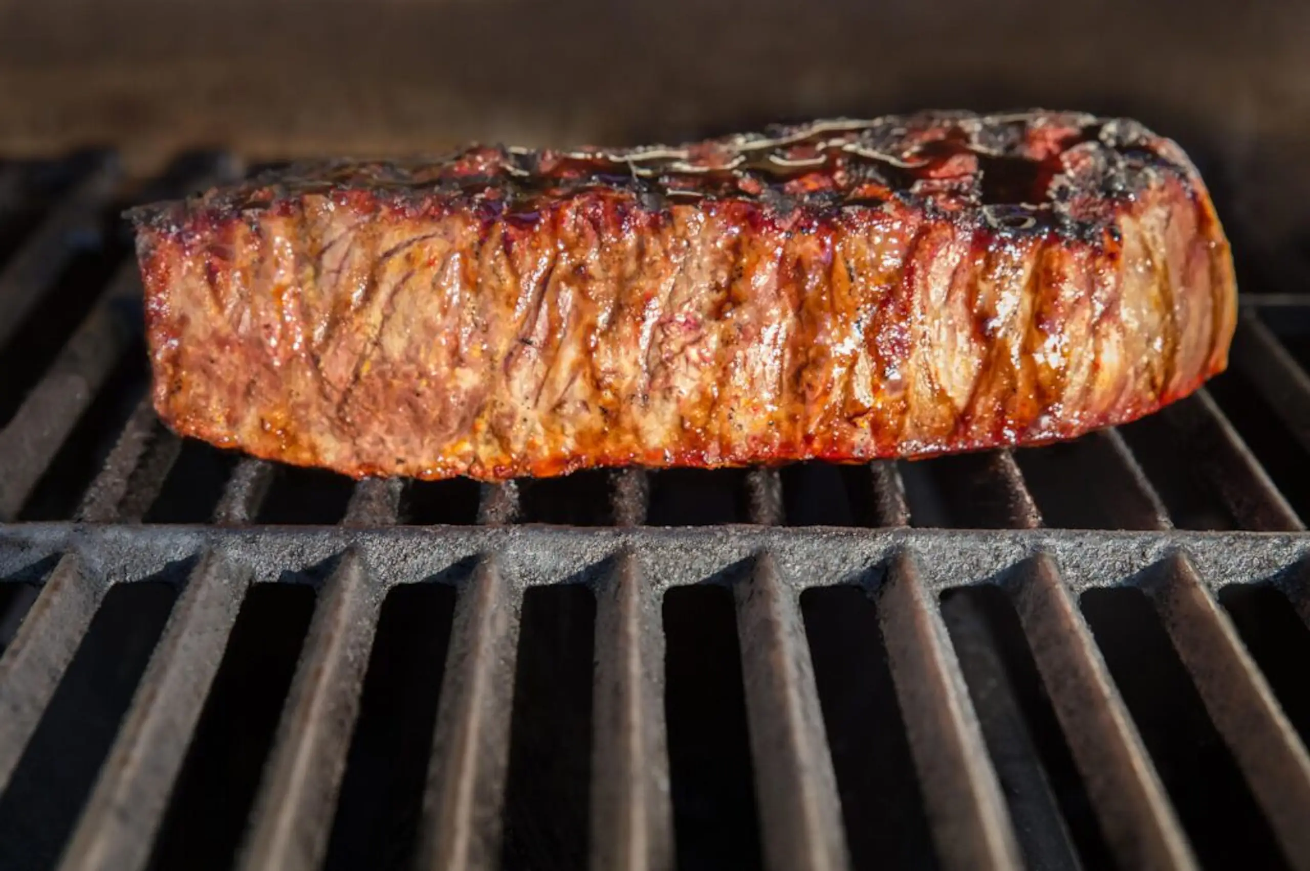 Vegan demands neighbour stops BBQing meat due to ‘sickening smell’ in angry letter