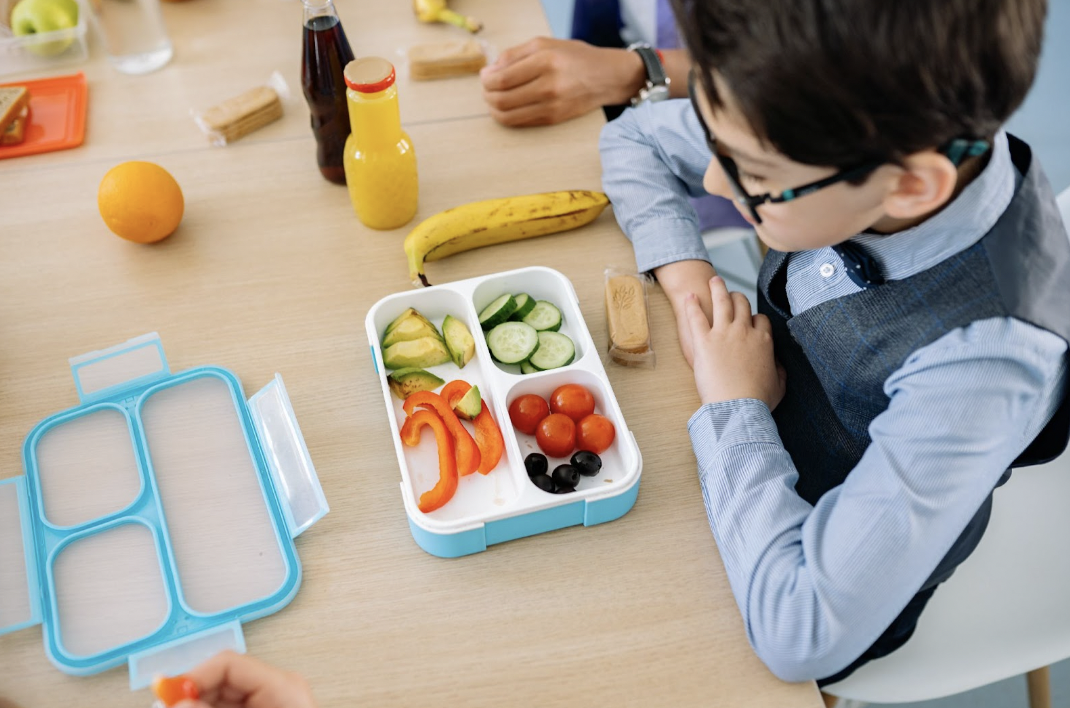 mum snack shamed pringles kid school