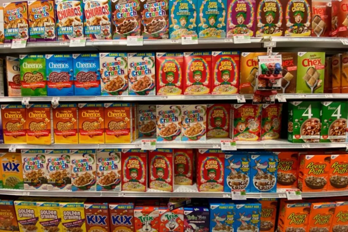 Woman reveals we’ve been closing cereal boxes completely wrong all this time