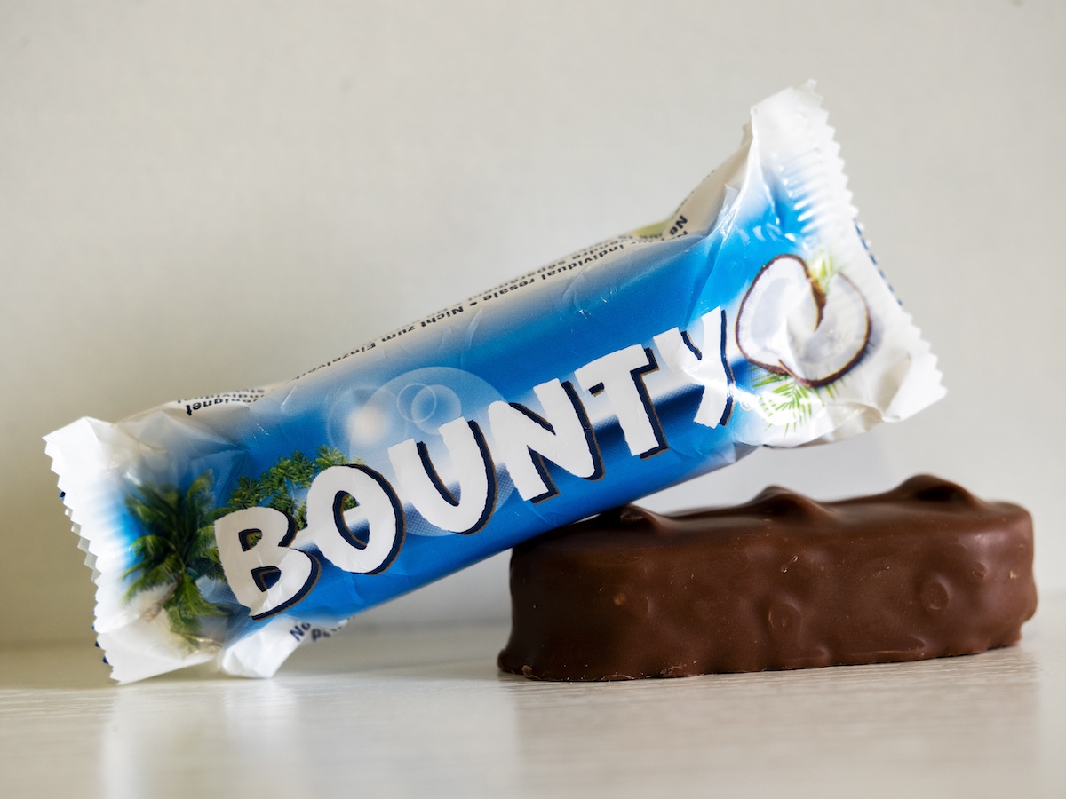 bounty only chocolate bar