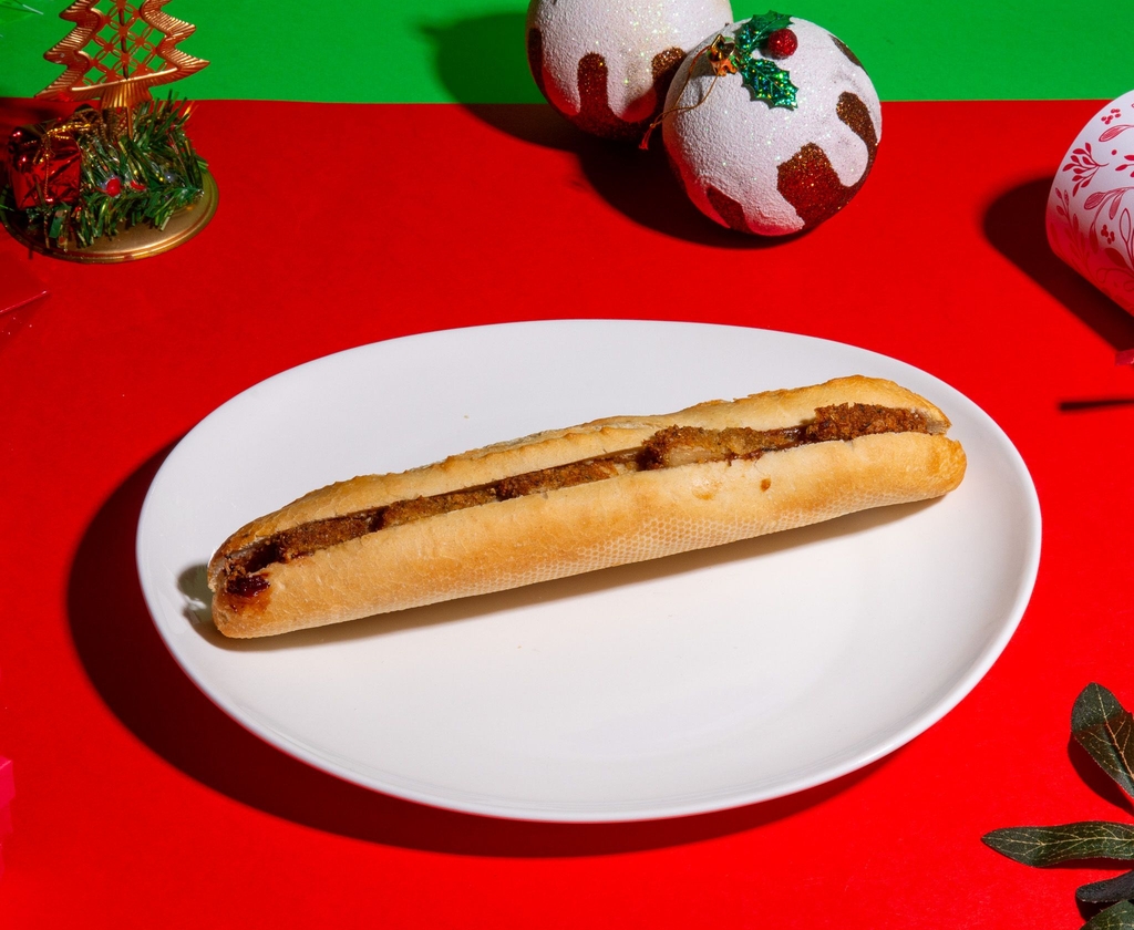 best vegan christmas sandwiches 2023 greggs vegan festive baguette