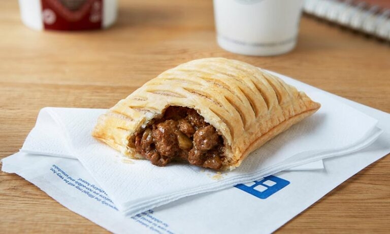 greggs-vegan-steak-bake-1-768x461.jpeg