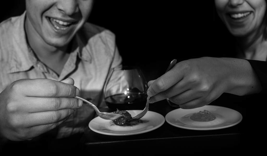 dans le noir review date restaurant london valentines 