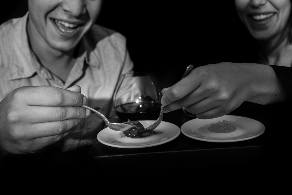 dans le noir review date restaurant london valentines 