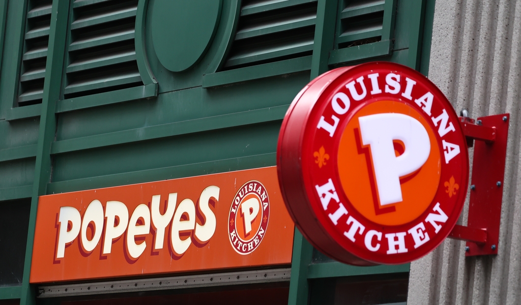 popeyes breakfast uk