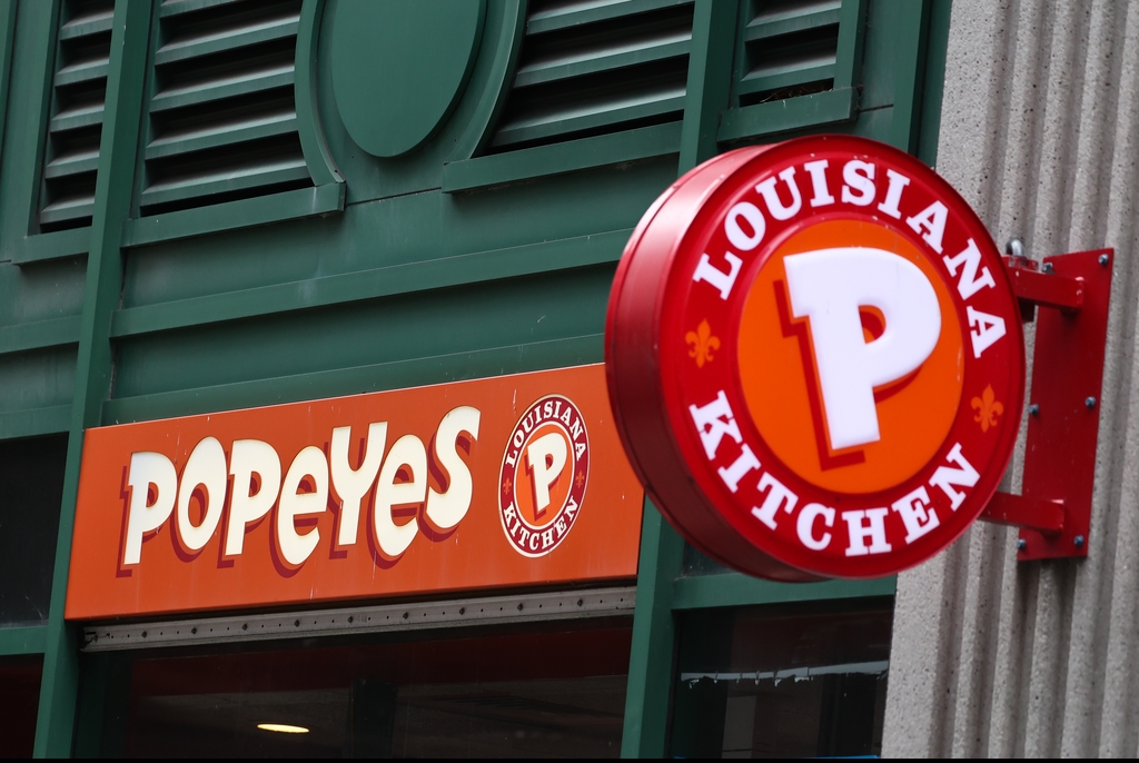 popeyes breakfast uk