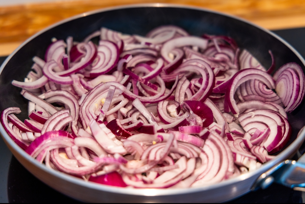 hack slice onions peeler