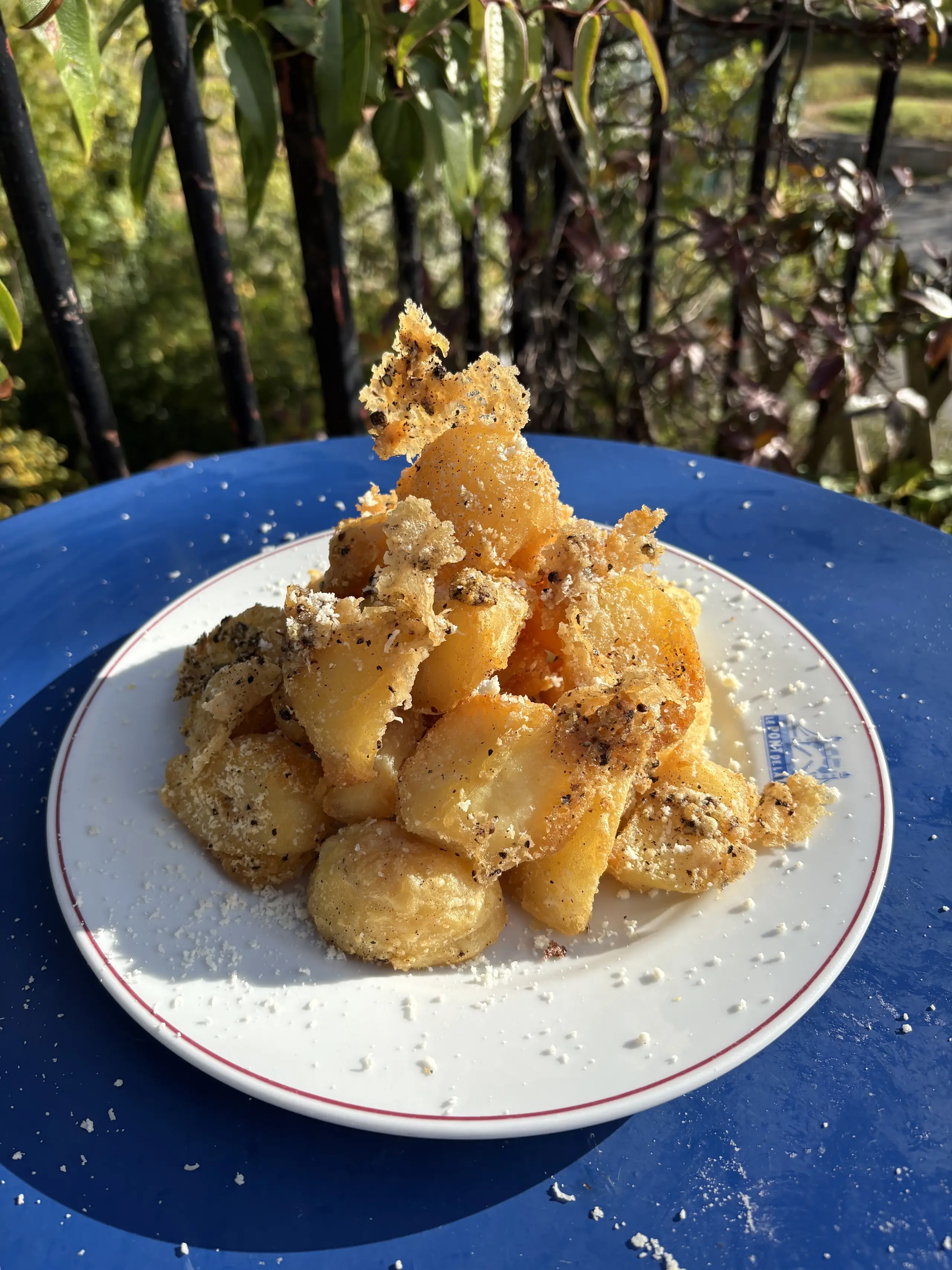 Cacio e Pepe Roasties 