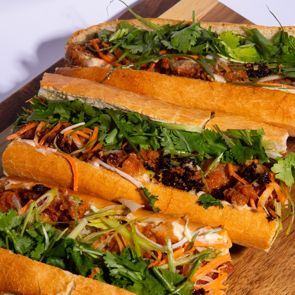 Fried Chicken Banh Mi 