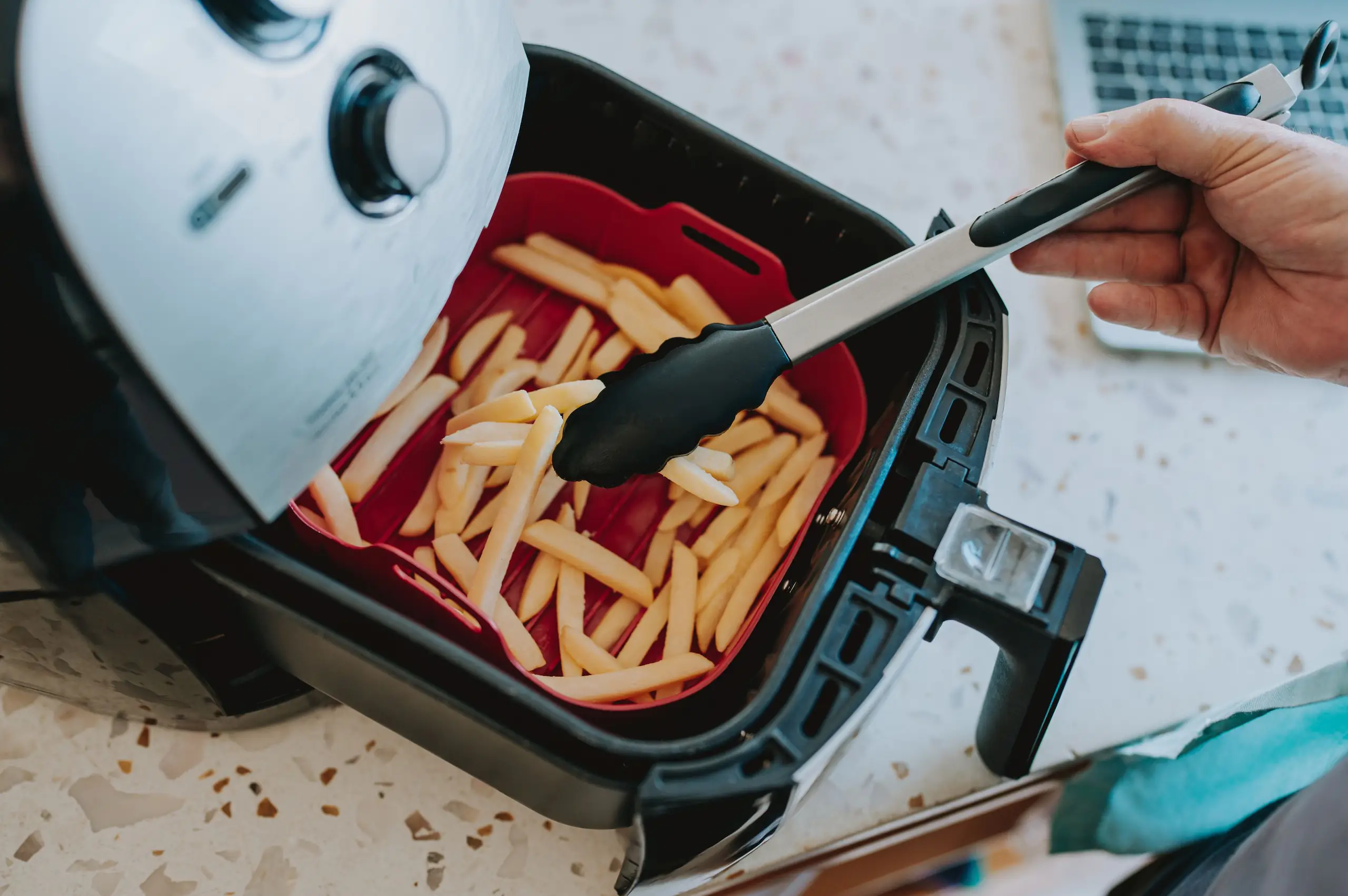Expert warns there's one oil you should never use in the air fryer