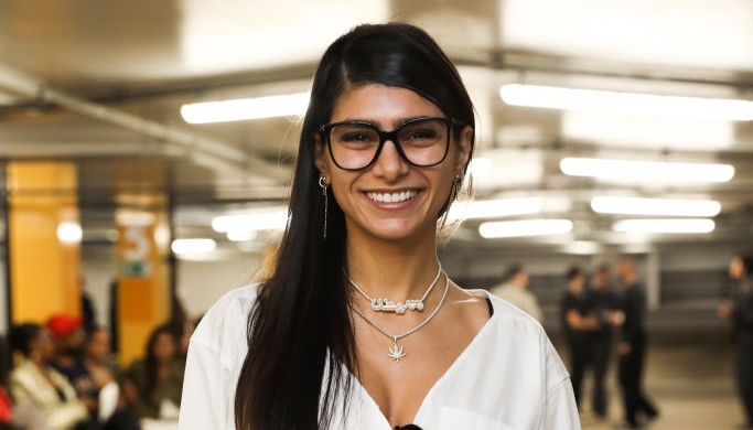 Mia Khalifa Leaves Fans 'Feeling Stupid' After Revealing Her Real Name ...