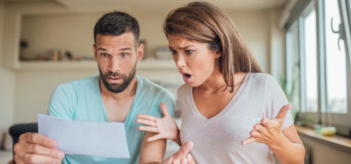 Fury after restaurant charges customers $100 for 2 burgers and 3 coffees