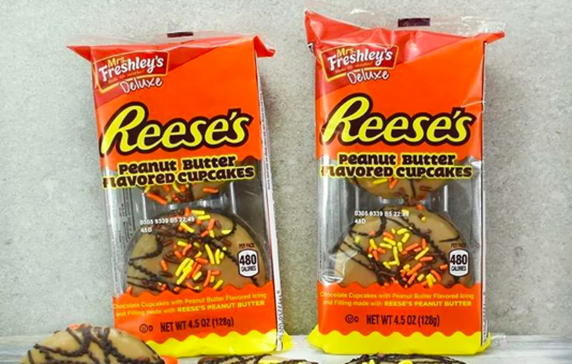 You can now get cupcakes filled with Reese’s peanut butter