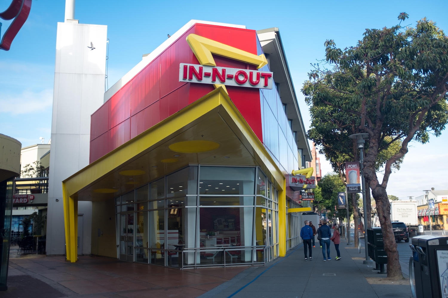 How much do In-N-Out managers make