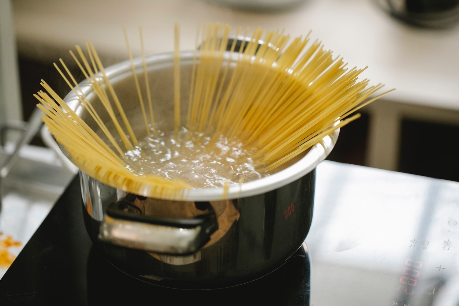 how to cook pasta (Credit: Pexels)