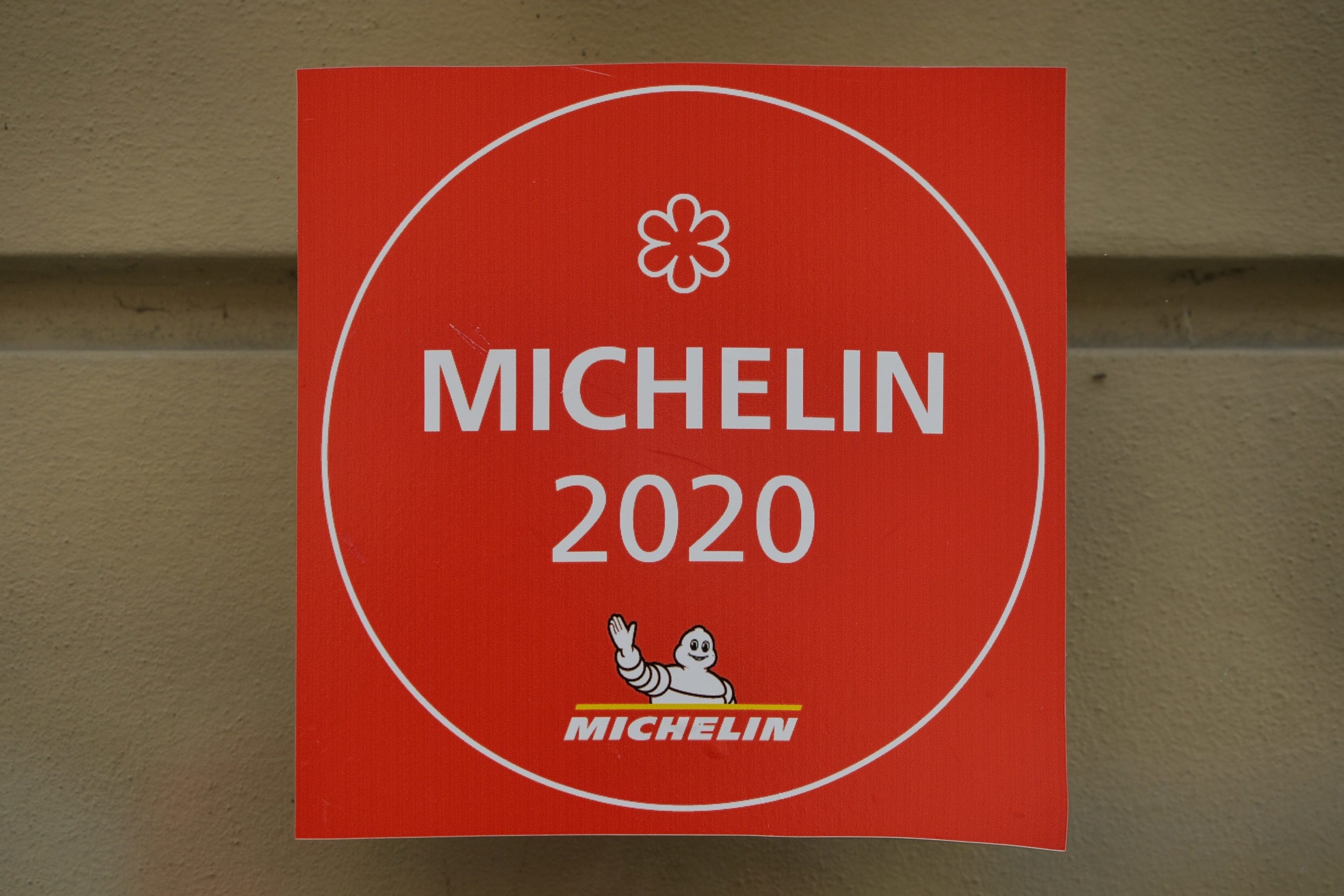 Who lost Michelin stars in 2021?