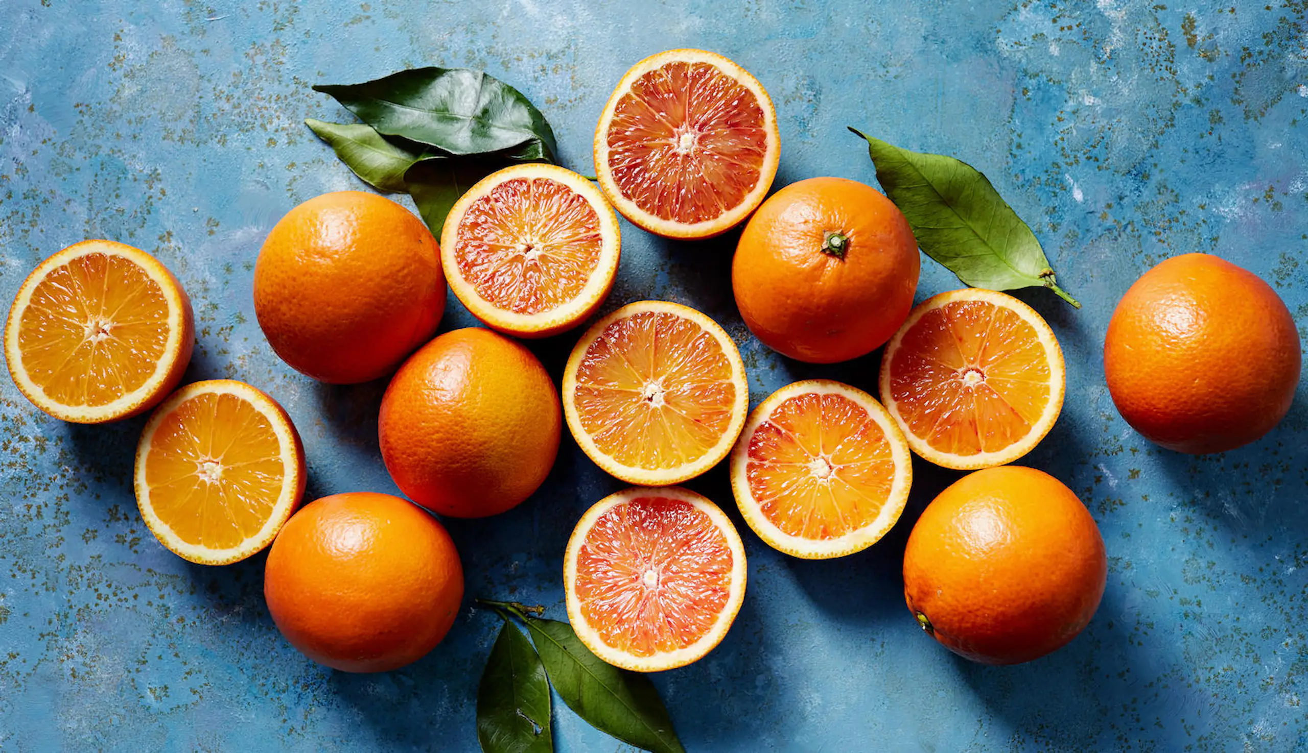 People are obsessed with eating oranges in the shower, so we decided to give it a go