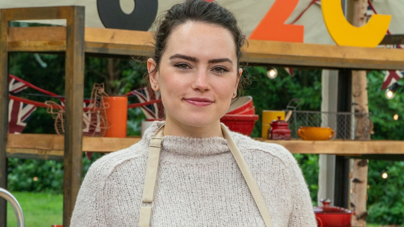 Daisy Ridley Celebrity Bake Off lineup 2021