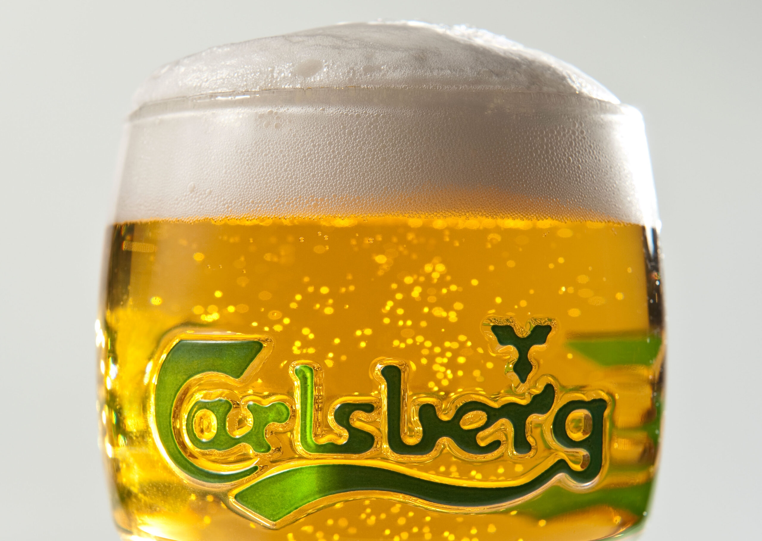 Carlsberg pint