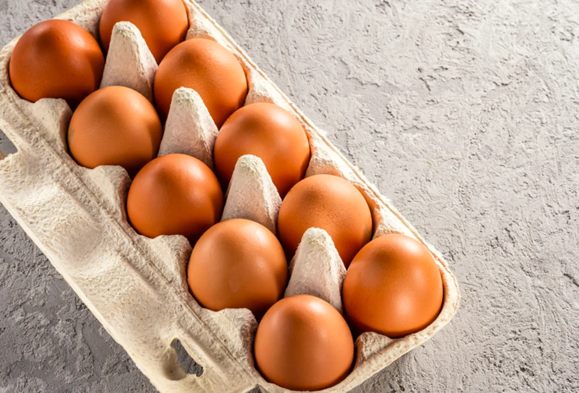 This hack for getting eggshells out of egg will change the way you cook forever
