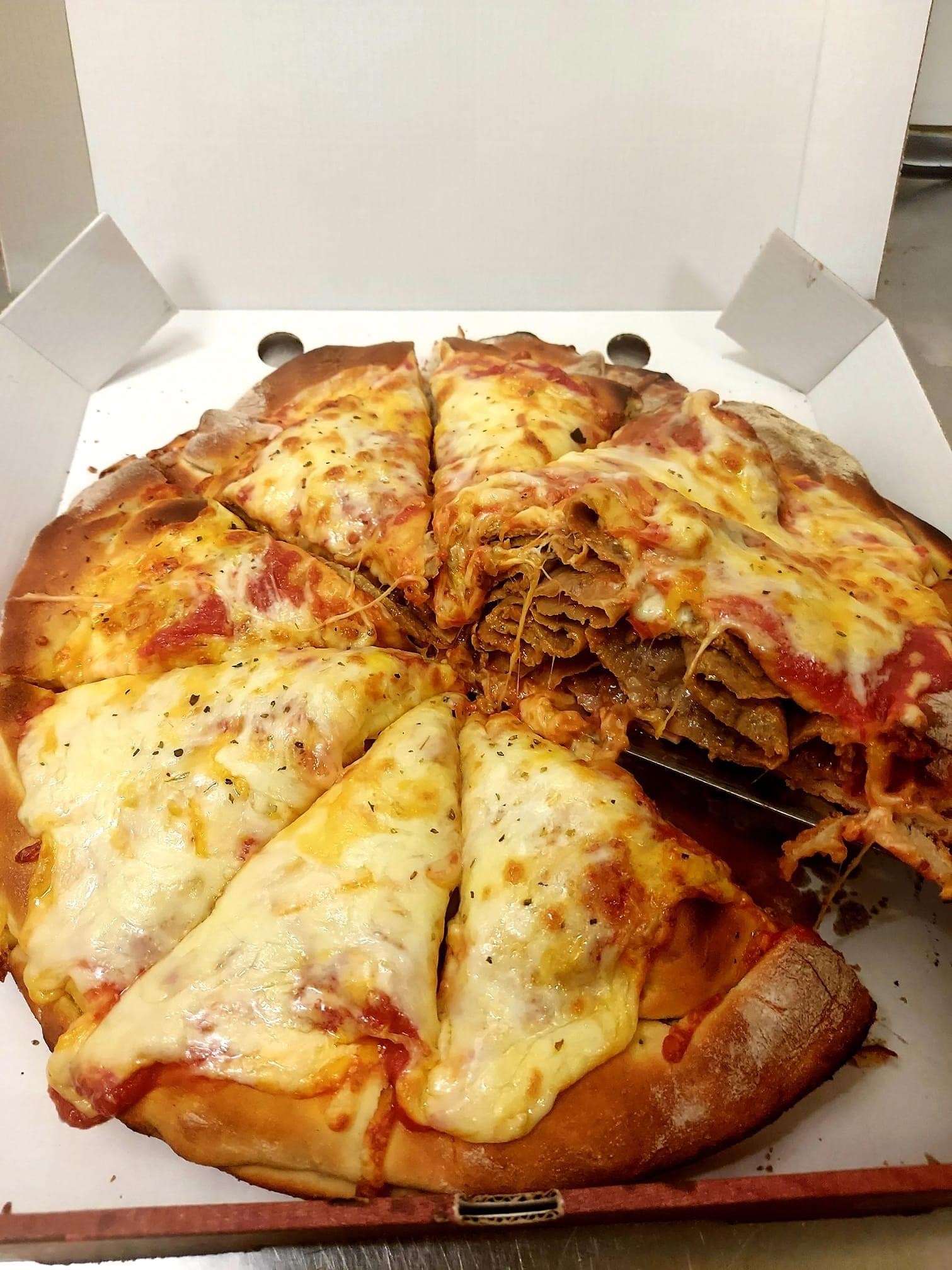 doner kebab in a pizza