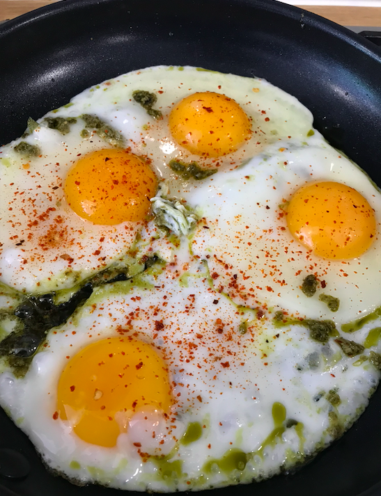 How to cook pesto eggs 