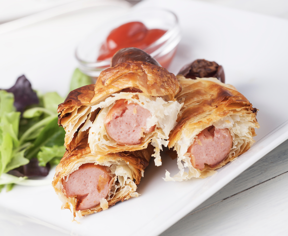 german pigs in blankets Wurstchen im Schlafrock