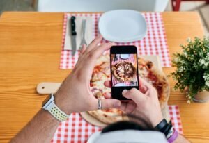 phone at restaurant