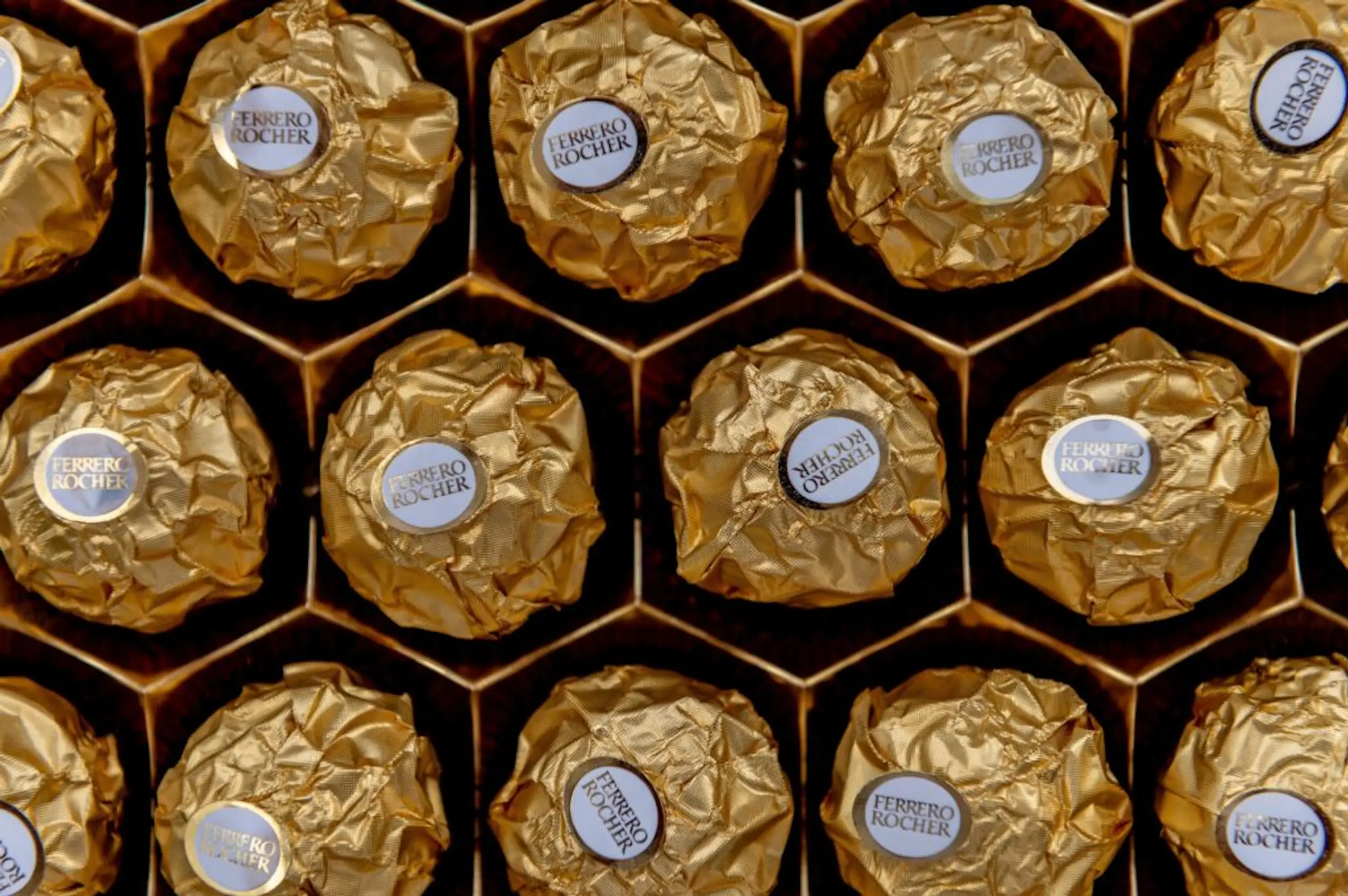 People are making Ferrero Rocher bouquets for Christmas