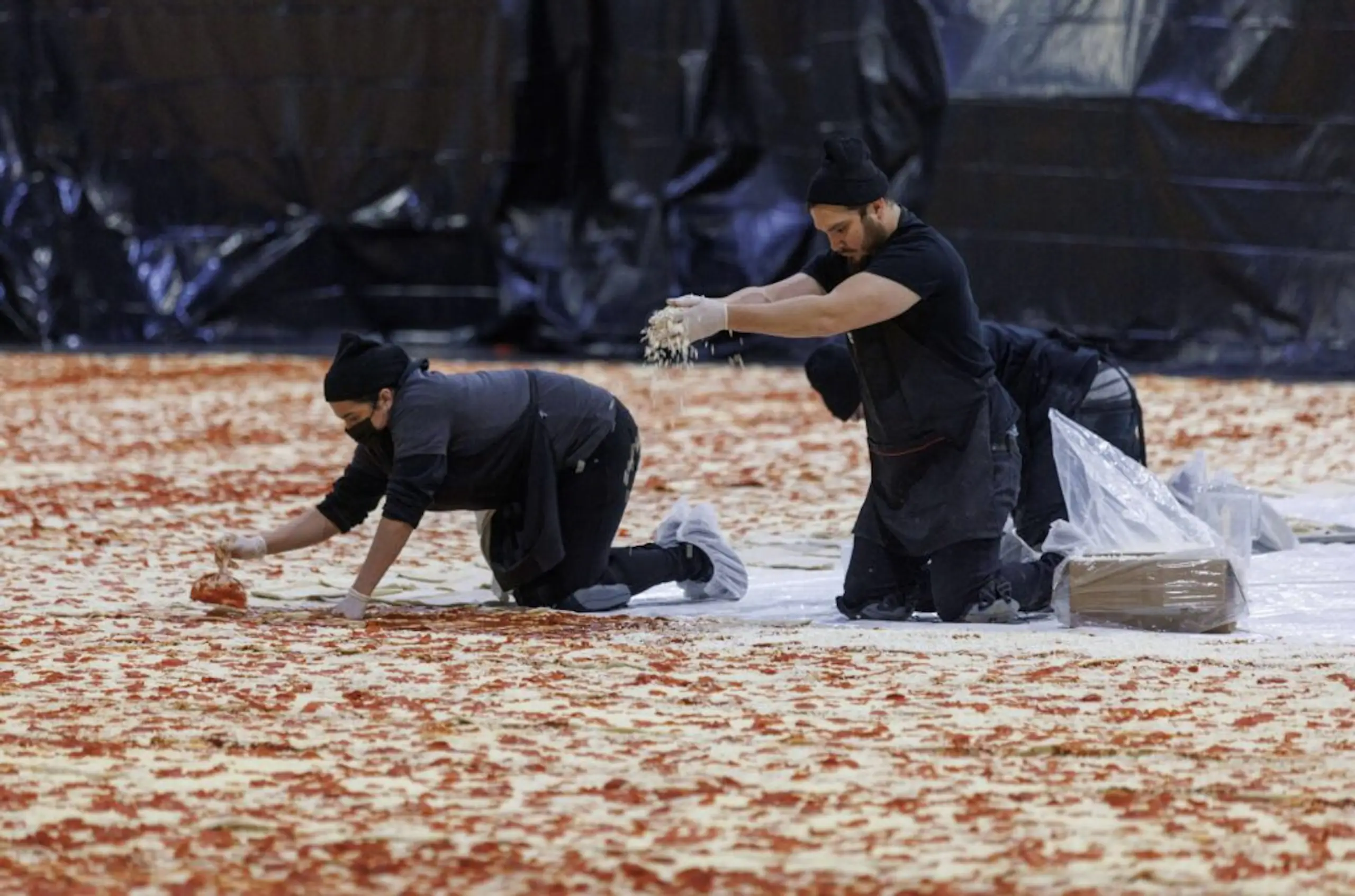 Pizza Hut creates the world’s largest pizza with 68,000 slices
