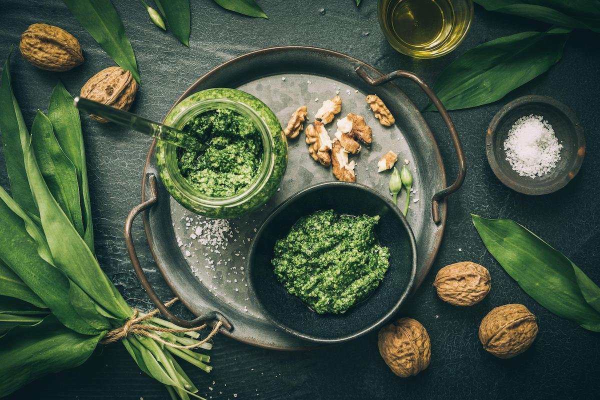 how to cook wild garlic pesto