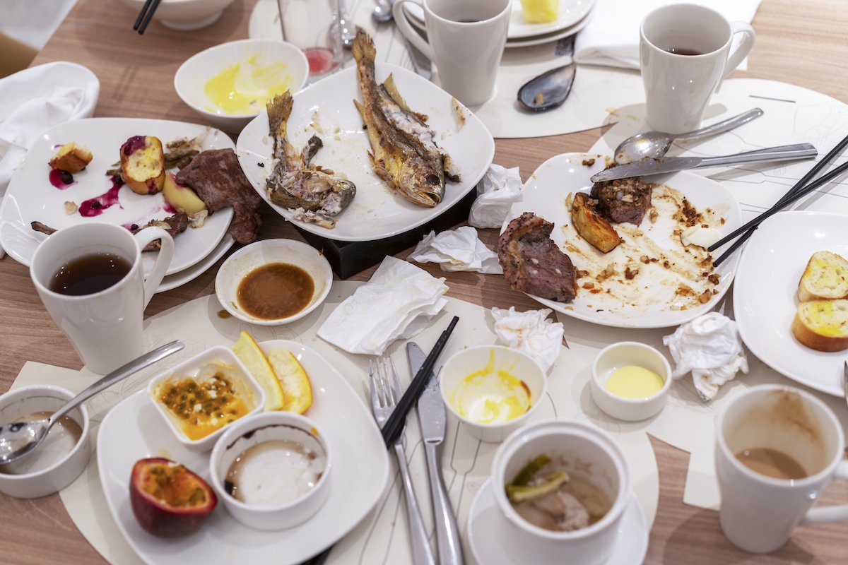 tiktok messy kids restaurant debate