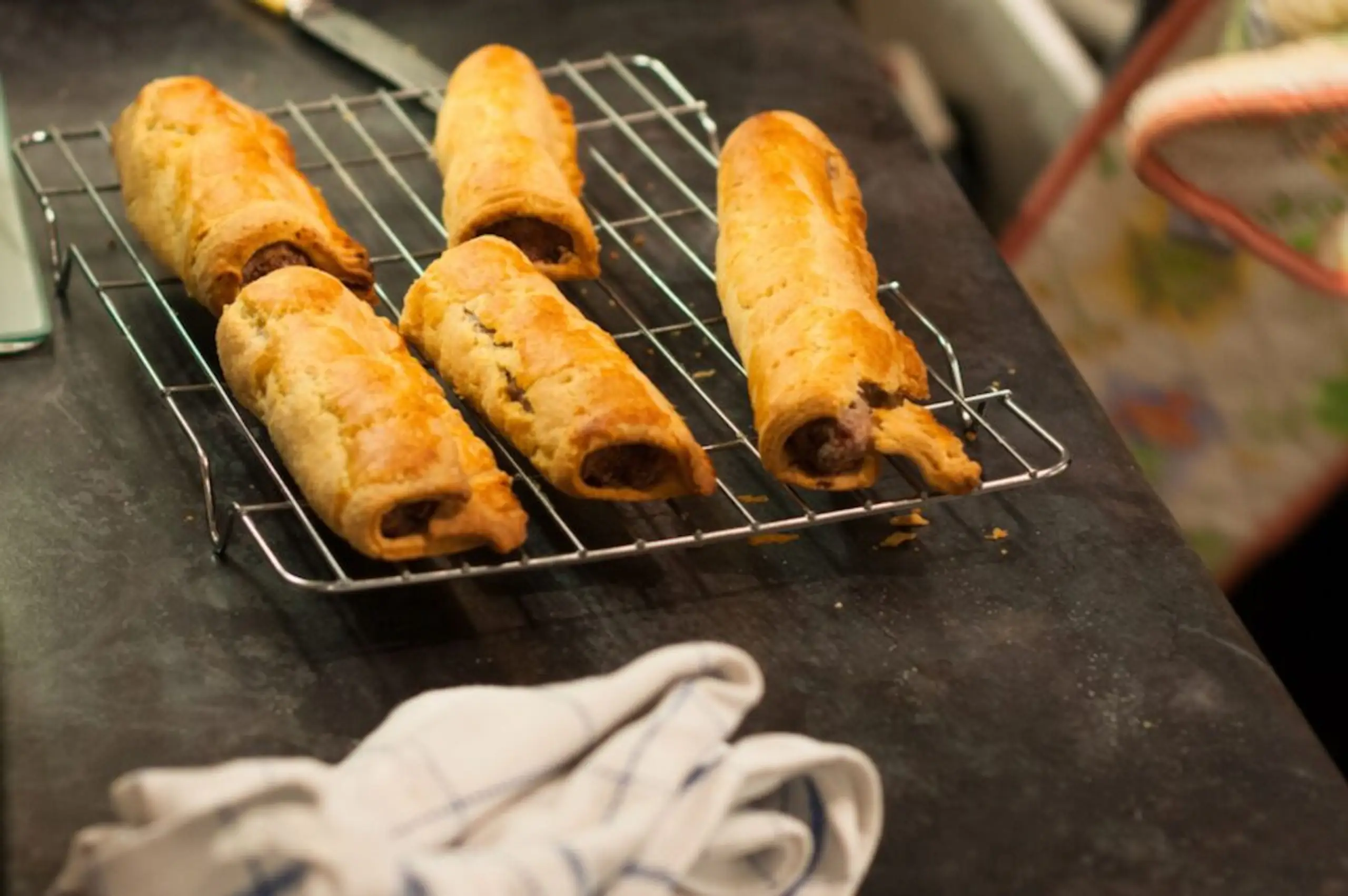 B&M is selling a sausage roll maker for £20