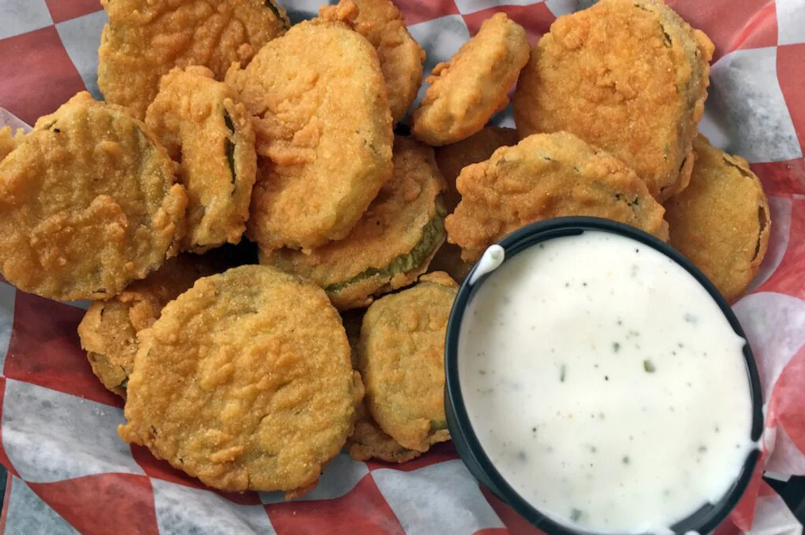 Man’s date ditches him after ordering 53 fried pickles worth £115